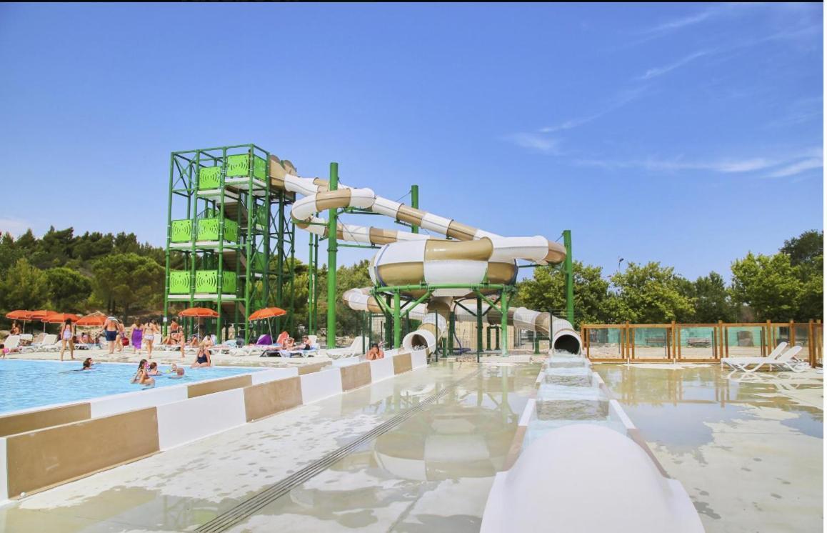 Mobil-Home 6 Personnes - Camping La Falaise 4* / Piscine / Club Enfants / Spa / Restaurant / Animations Narbonne Kültér fotó
